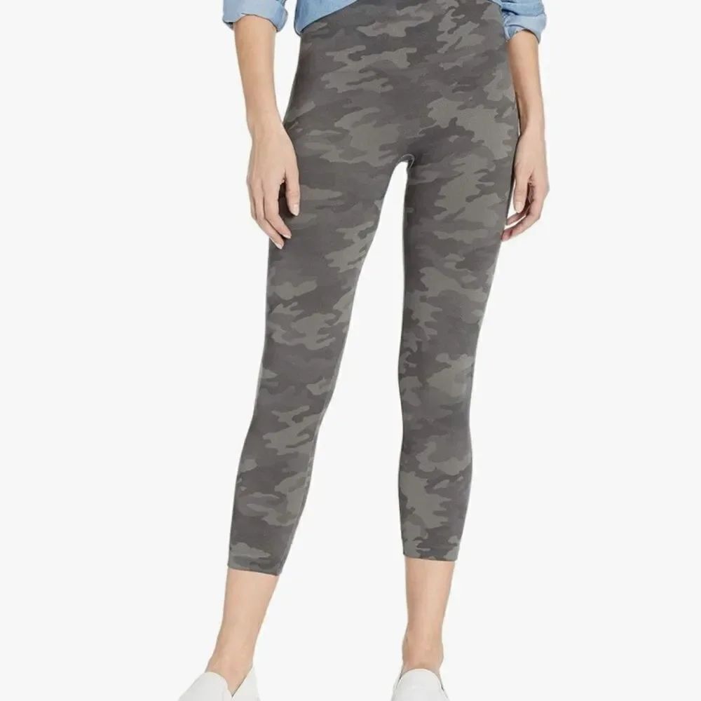 SPANX Look at Me Now Cropped Seamless Leggings Sage Camo MD - Regular 20